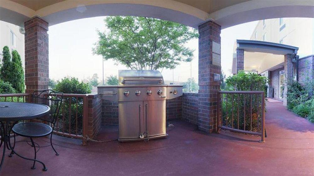Candlewood West By Ihg Hotel